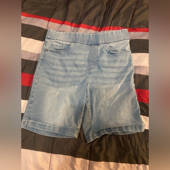 DKNY Jeans Women’s Light Wash Blue Bermuda Shorts - High Rise - Size M - Picture 1 of 11